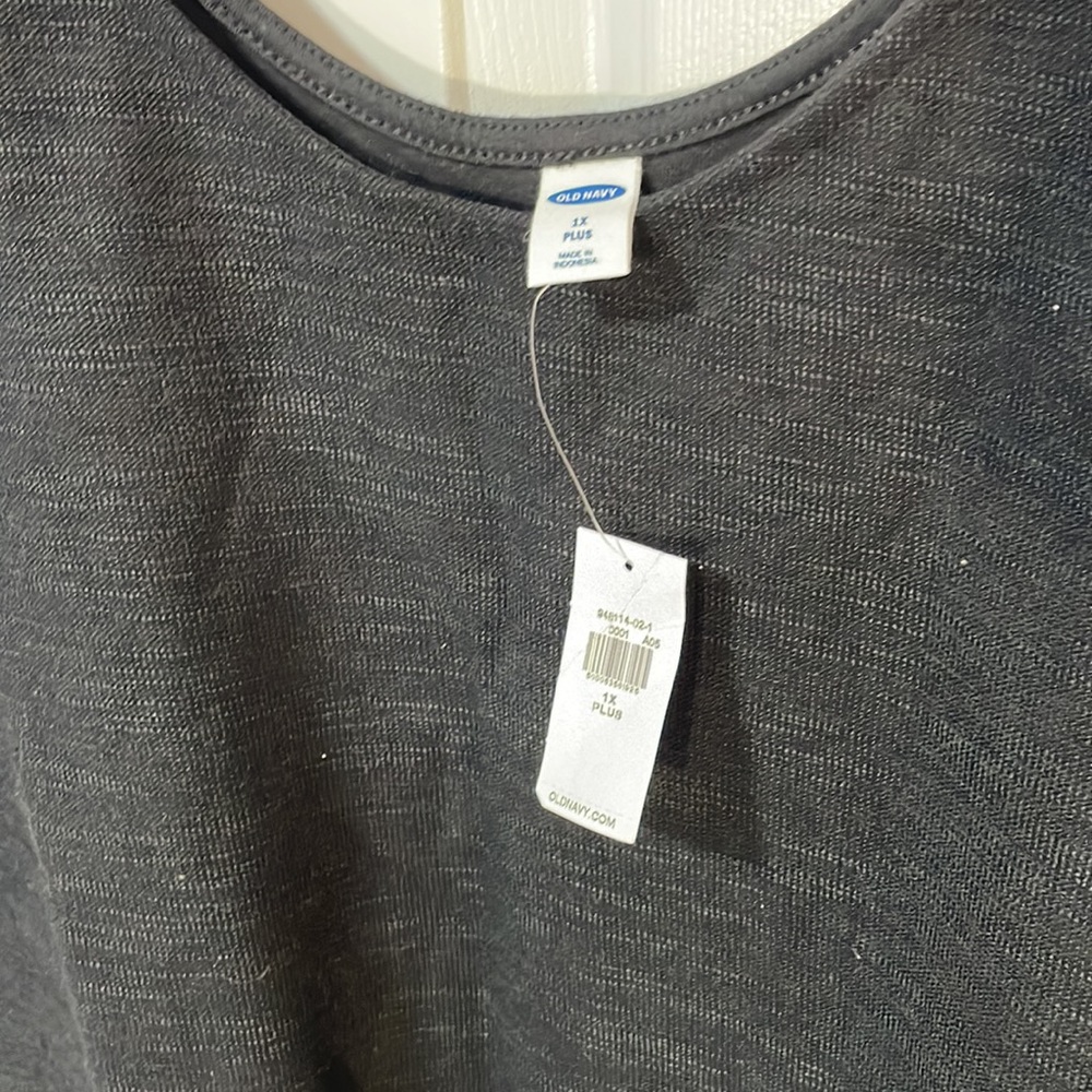 Old navy 1X plus size top - Picture 2 of 2